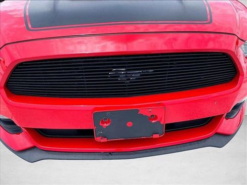 Used 2017 Ford Mustang Coupe RWD image 30