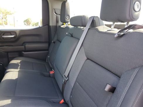 Used 2023 Chevrolet Silverado 1500 Custom image 13