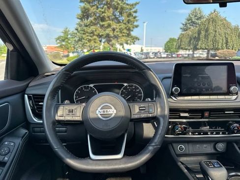 Used 2021 Nissan Rogue SV w/ Premium Package AWD/4WD image 17