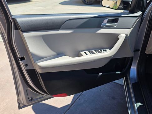Used 2016 Hyundai Sonata SE FWD image 26