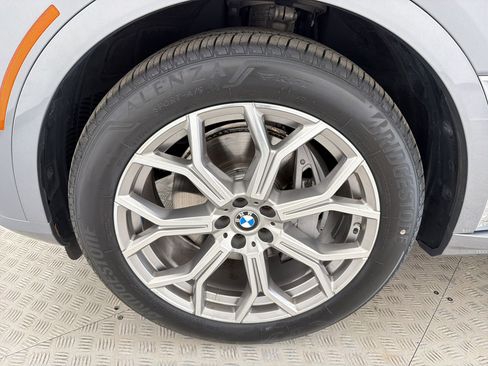 Used 2025 BMW X7 xDrive40i AWD/4WD image 11