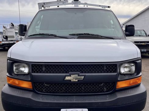 Used 2016 Chevrolet Express 2500 w/ Cold Climate Package image 8