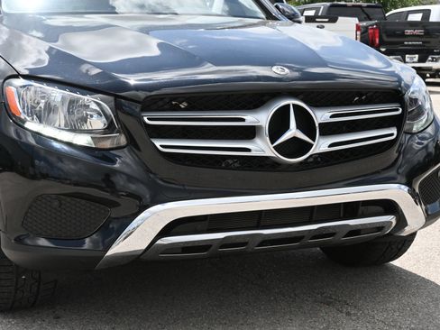Used 2019 Mercedes-Benz GLC 300 4MATIC image 24