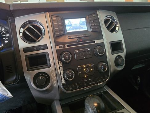 Used 2017 Ford Expedition EL XLT AWD/4WD image 29