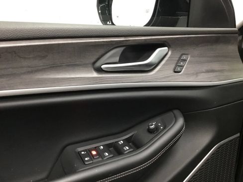 Used 2022 Jeep Grand Cherokee Limited AWD/4WD image 7