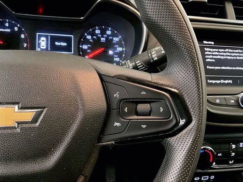 Used 2022 Chevrolet TrailBlazer LT FWD image 18