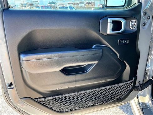 Used 2022 Jeep Wrangler Unlimited Willys image 9