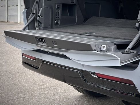 New 2025 Lincoln Navigator Reserve w/ Jet Appearance Package image 10