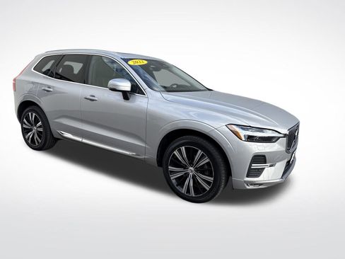 Certified 2022 Volvo XC60 B5 Inscription w/ Climate Package image 9