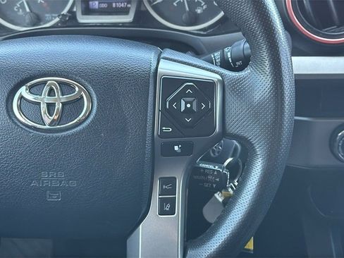 Used 2018 Toyota Tacoma SR5 image 18