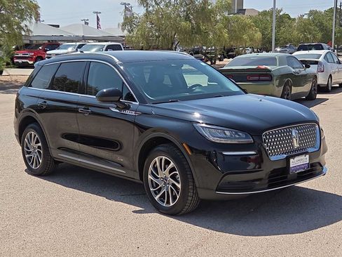 Used 2022 Lincoln Corsair FWD w/ Equipment Group 101A image 2