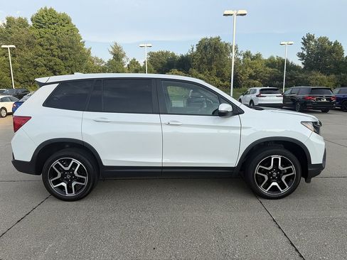 Used 2024 Honda Passport EX-L image 3