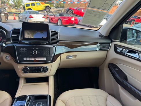 Used 2018 Mercedes-Benz GLE 350 image 29