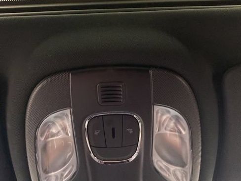 Used 2023 Jeep Compass Limited w/ Sun and Sound Group AWD/4WD image 15