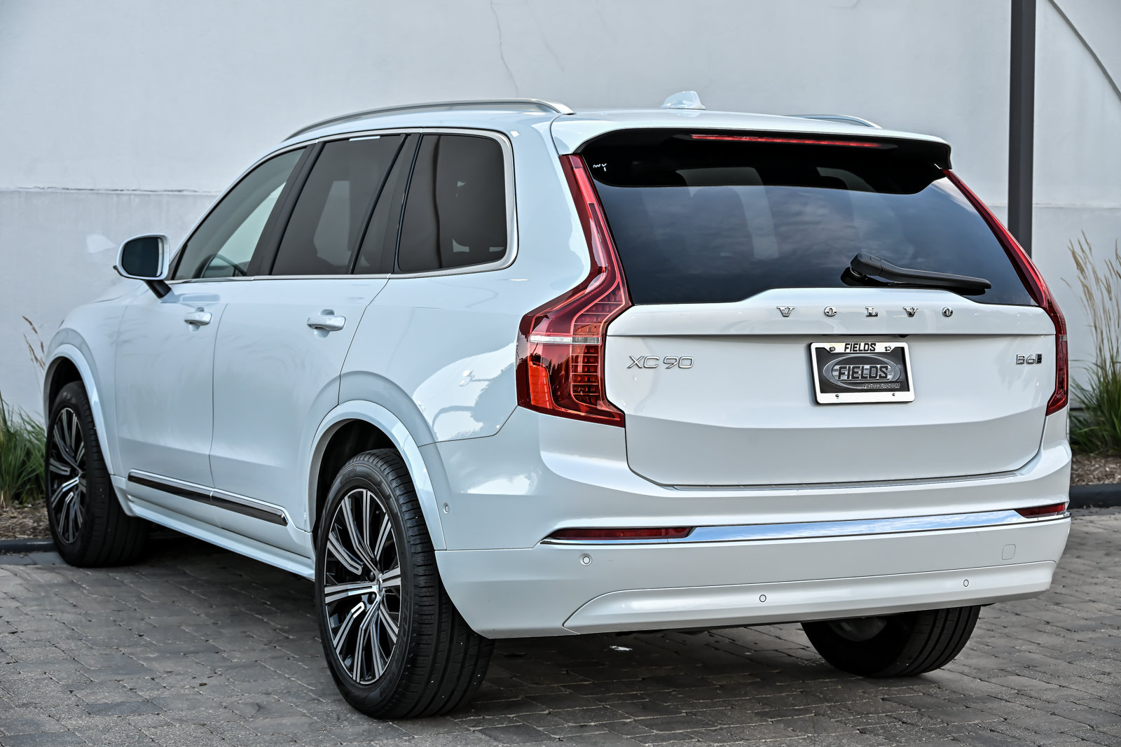 Used 2025 Volvo XC90 B6 Plus w/ Protection Package Premier AWD/4WD image 11