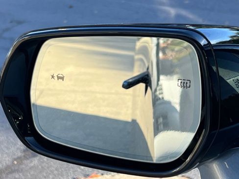 New 2026 Cadillac Optiq Luxury 1 image 28