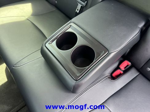 Used 2015 Toyota Prius Persona Series FWD image 23