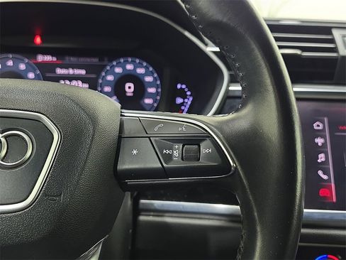Used 2019 Audi Q3 2.0T Premium Plus image 19