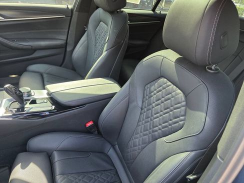 Used 2023 BMW 540i w/ M Sport Package RWD image 10