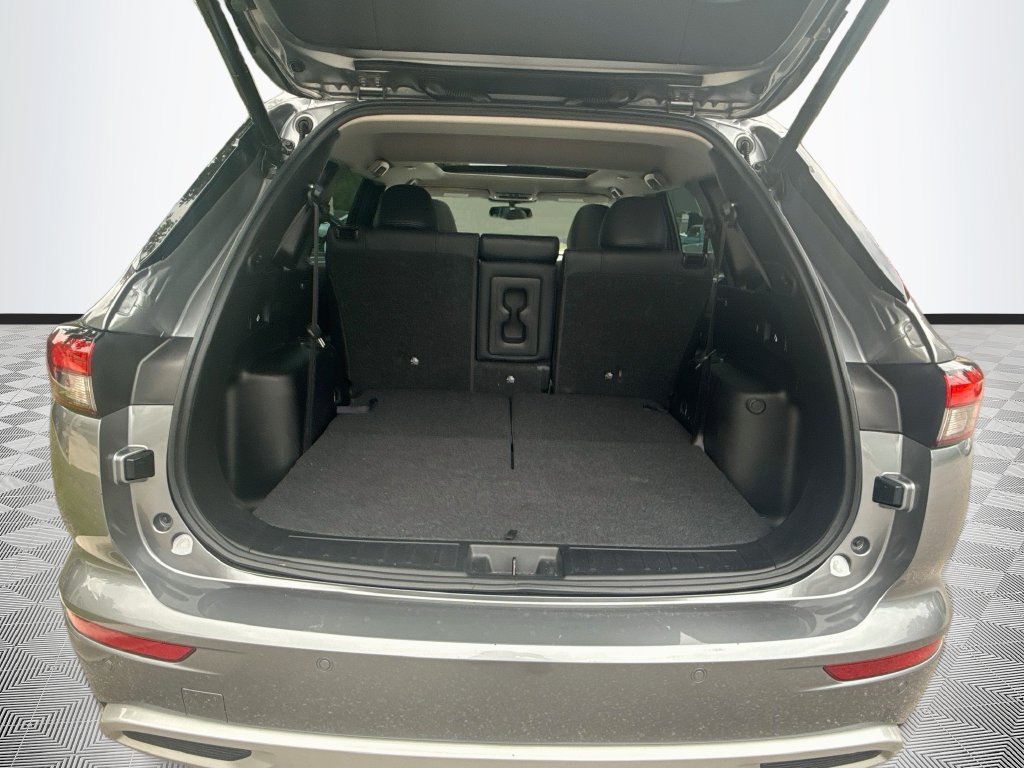 Used 2023 Mitsubishi Outlander SE FWD image 30