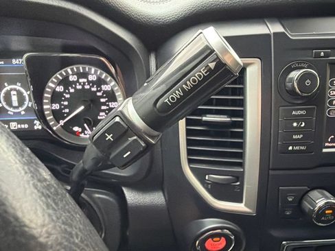 Used 2019 Nissan Titan SL w/ Midnight Edition AWD/4WD image 32