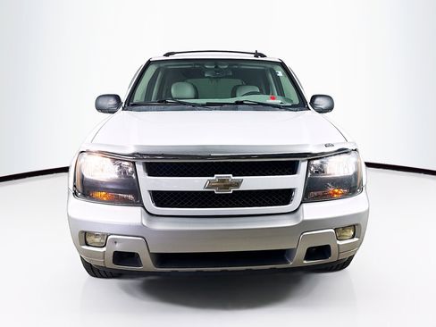 Used 2008 Chevrolet TrailBlazer LT w/ Cargo Convenience Package RWD image 3