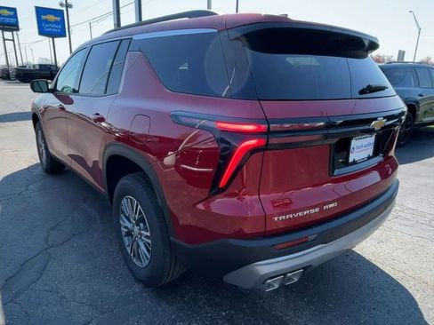 New 2026 Chevrolet Traverse LT w/ Driver Confidence Package AWD/4WD image 8