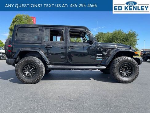 Used 2021 Jeep Wrangler Unlimited Sahara w/ Cold Weather Group AWD/4WD image 26