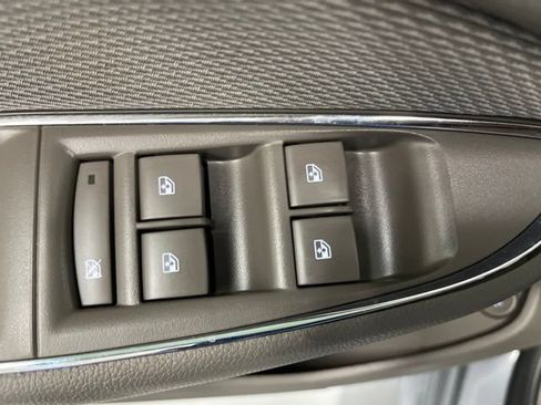Used 2018 Chevrolet Cruze LT FWD image 32