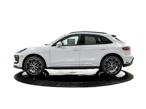 New 2026 Porsche Macan AWD/4WD image 2