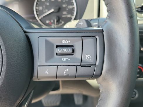 Used 2021 Nissan Rogue S FWD image 14