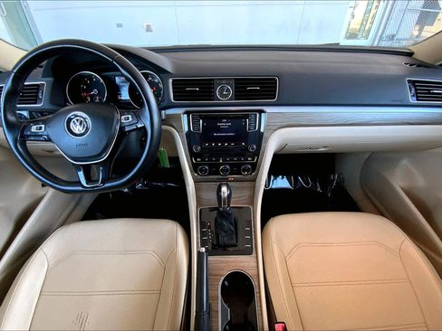 Used 2016 Volkswagen Passat 1.8T SE image 15