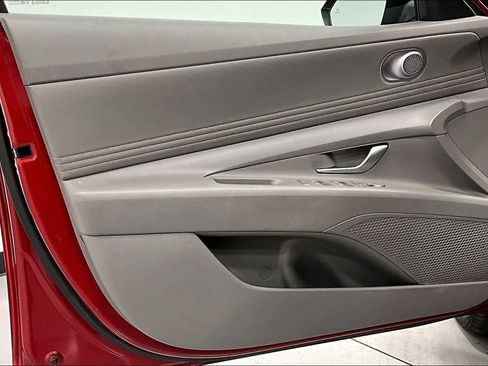 Used 2025 Hyundai Elantra SEL FWD image 22