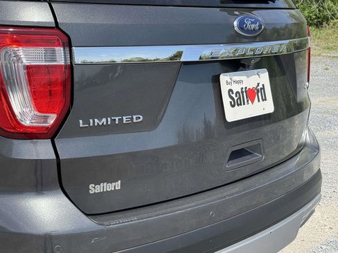 Used 2017 Ford Explorer Limited AWD/4WD image 11