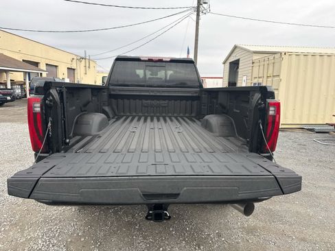 New 2025 GMC Sierra 2500 Denali w/ Denali Reserve Package image 6