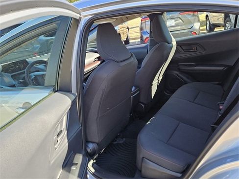 Used 2025 Toyota Prius Plug-In Hybrid image 7