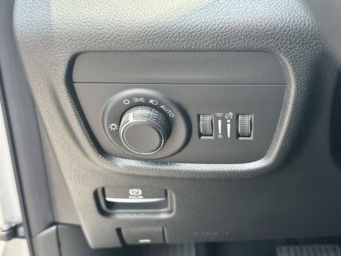 New 2026 Jeep Grand Cherokee Laredo X RWD image 23