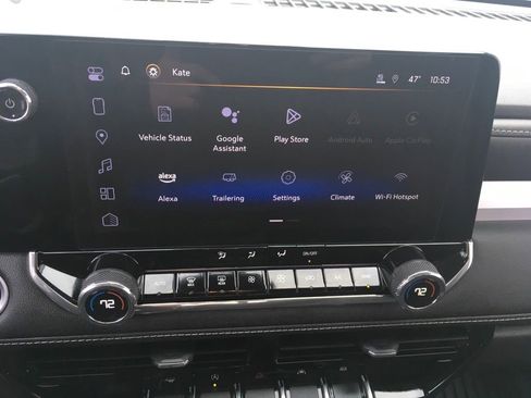 Used 2024 Chevrolet Colorado LT w/ LT Convenience Package image 24