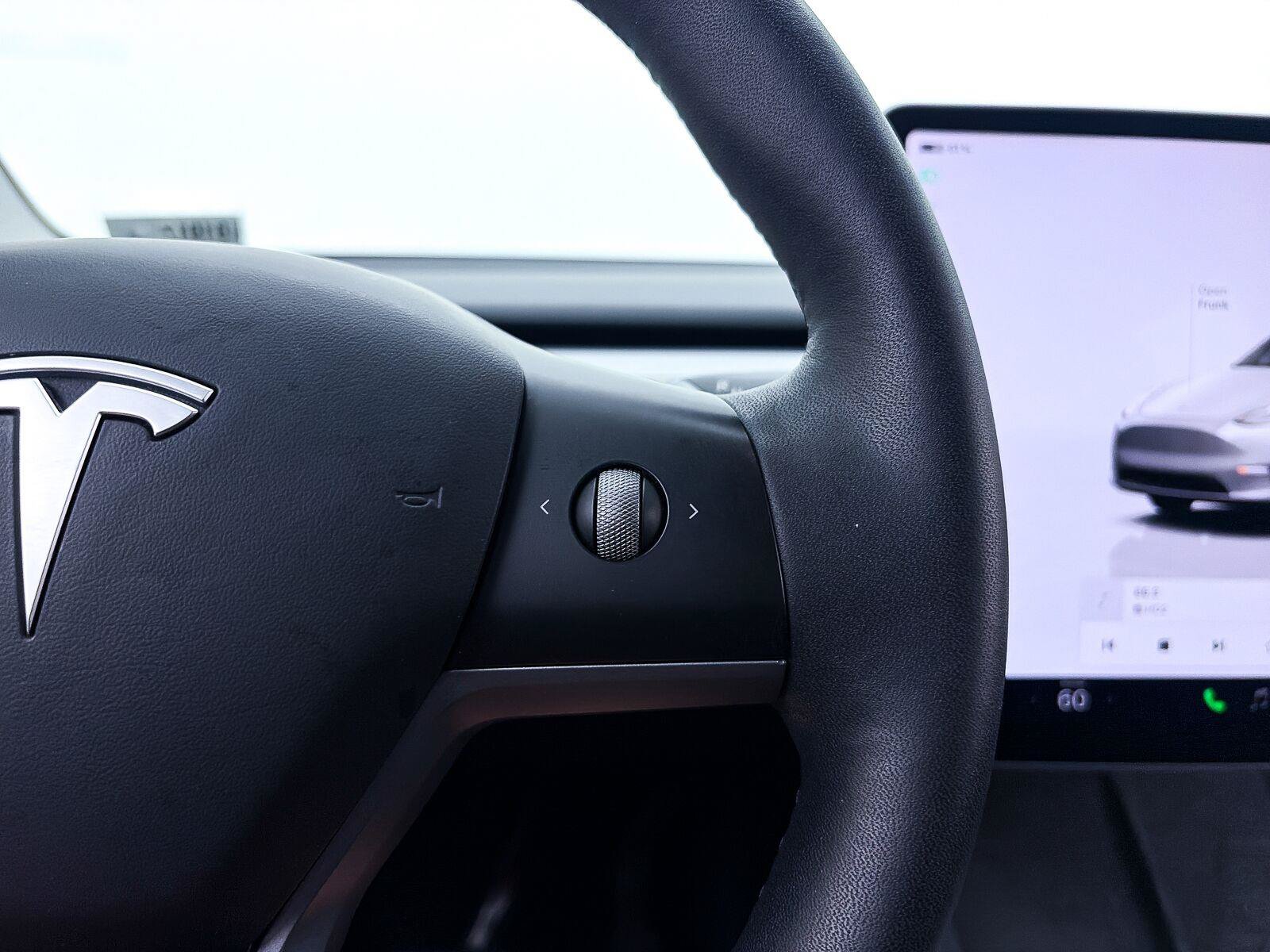 Used 2023 Tesla Model Y Long Range AWD/4WD image 30