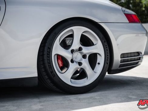 Used 2004 Porsche 911 Carrera 4S AWD/4WD image 34