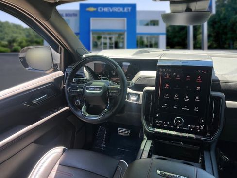 Certified 2025 GMC Yukon AT4 Ultimate w/ LPO, Floor Liner Package AWD/4WD image 37