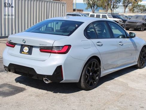 Used 2026 BMW 330i xDrive Sedan AWD/4WD image 4