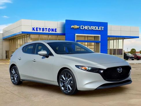 Used 2024 MAZDA MAZDA3 s FWD image 1