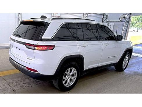 Used 2023 Jeep Grand Cherokee Limited AWD/4WD image 4