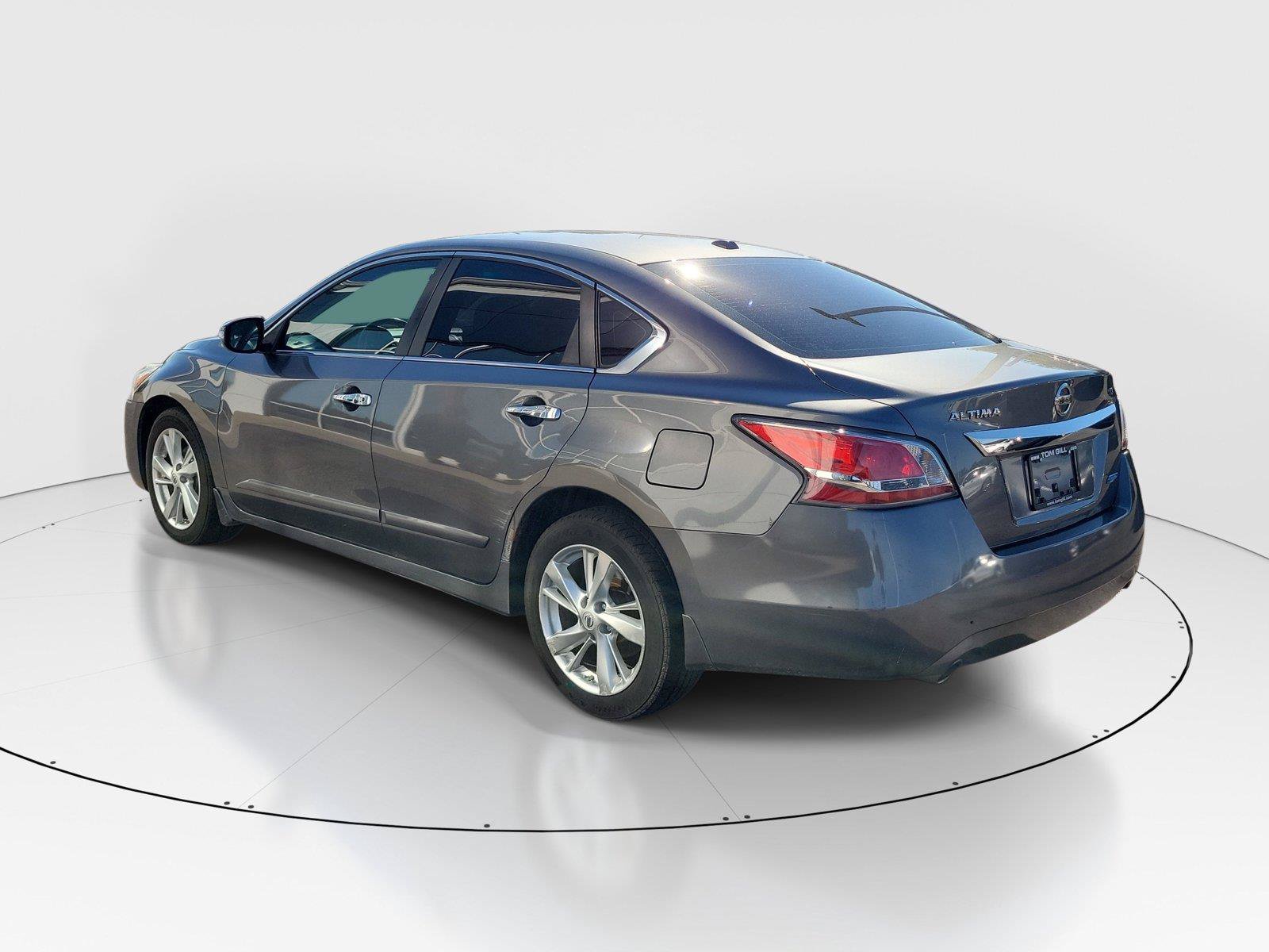 Used 2014 Nissan Altima 2.5 SL w/ Moonroof Package FWD image 3