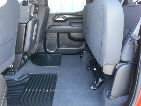 Used 2023 Chevrolet Silverado 1500 LT w/ Z71 Off-Road Package image 13