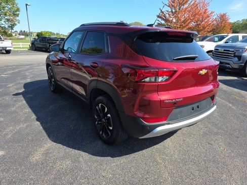 Used 2023 Chevrolet TrailBlazer LT w/ Convenience Package image 3