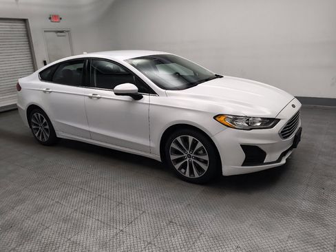 Used 2020 Ford Fusion SE AWD/4WD image 11