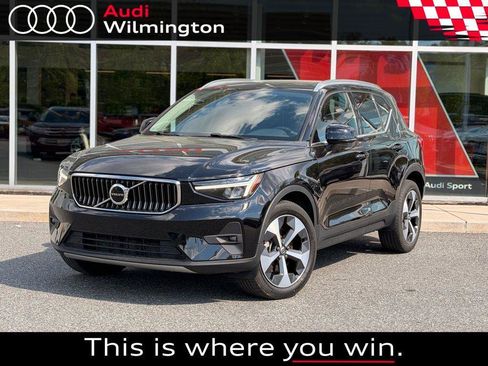 Used 2023 Volvo XC40 B5 Plus w/ Protection Package Premier AWD/4WD image 1