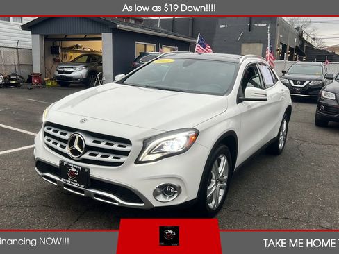 Used 2019 Mercedes-Benz GLA 250 4MATIC image 1